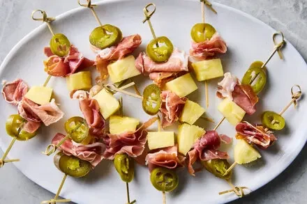 Pineapple, Ham and Jalapeño Bites with Cream Cheese