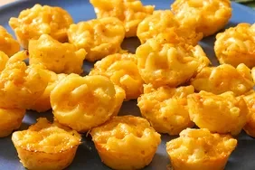 Baked Mini Mac and Cheese Bites