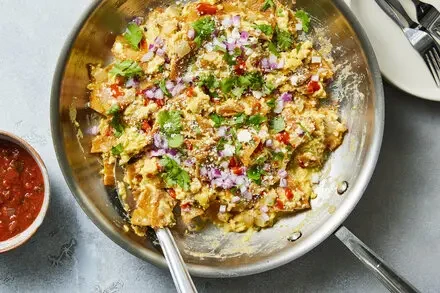 Migas: Authentic Mexican Breakfast with Crispy Corn Tortillas
