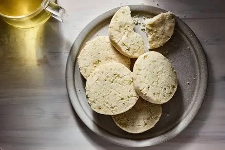 Torticas de Morón: Traditional Cuban Christmas Cookies